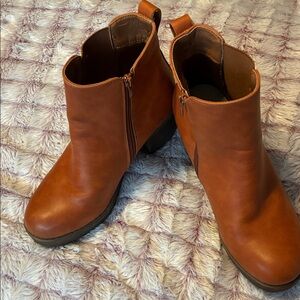 Vepose Brown Ankle Booties with Side Zipper